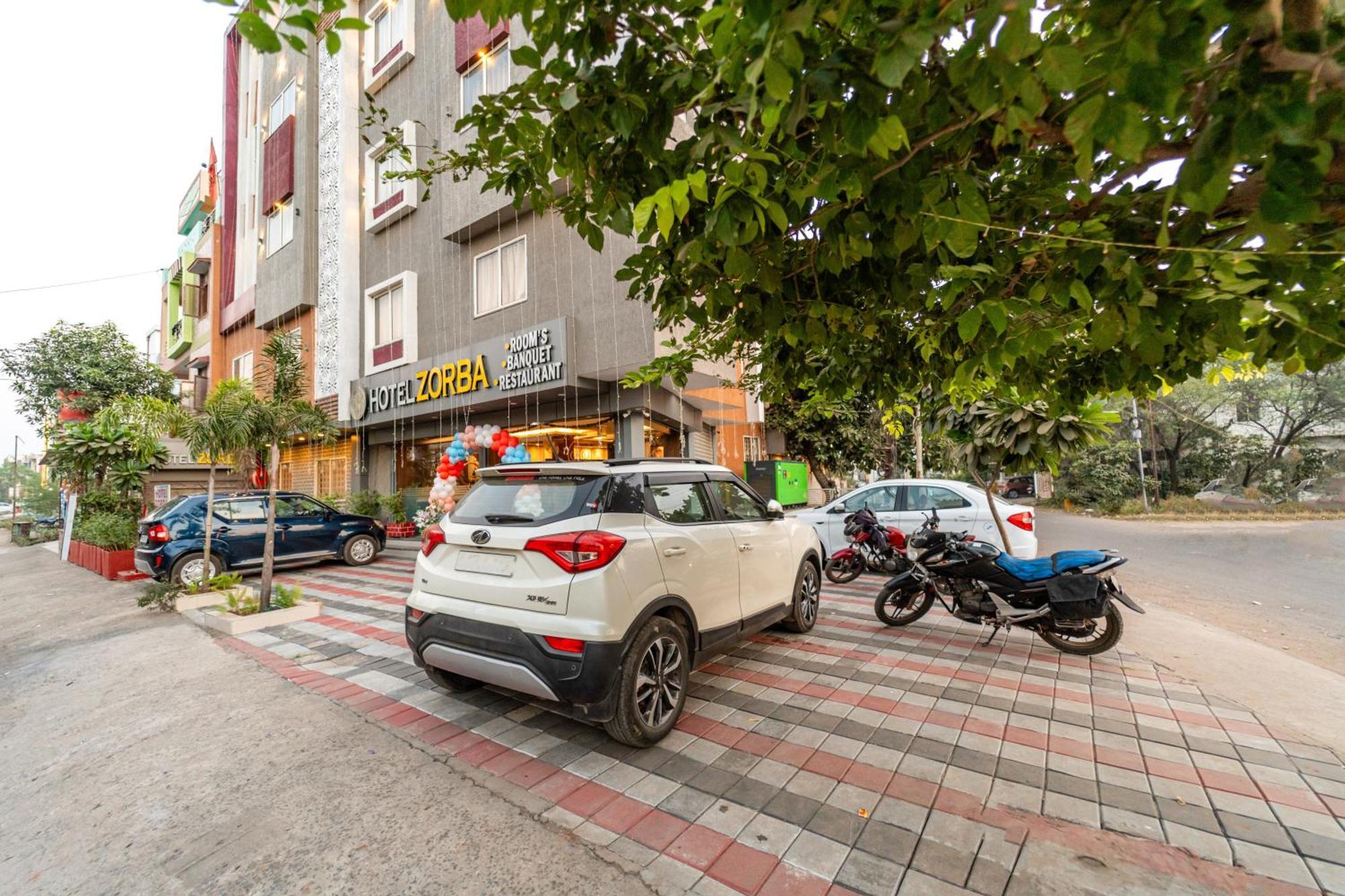 Hotel Treebo Premium Zorba Bhopal Exterior foto