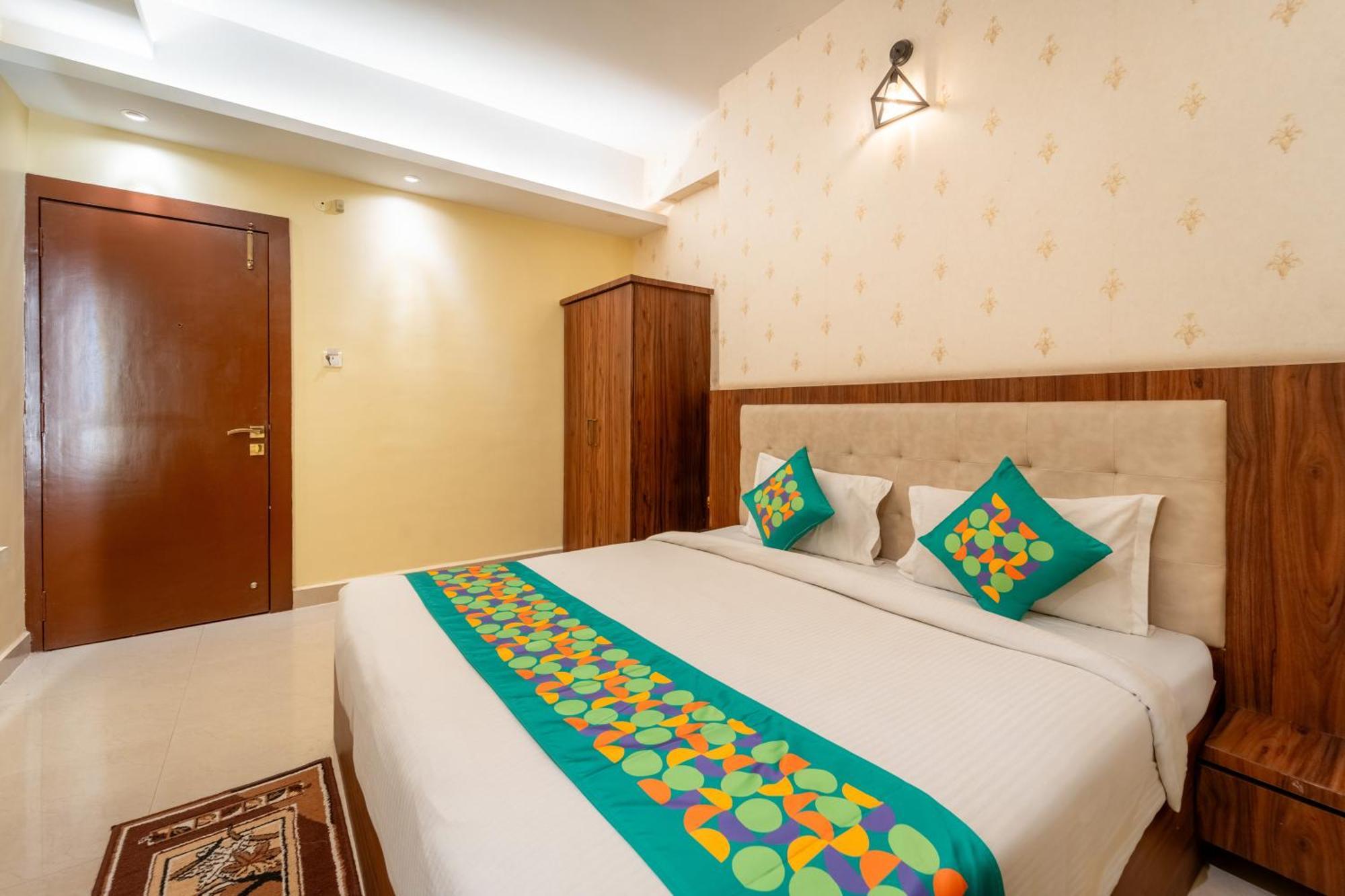 Hotel Treebo Premium Zorba Bhopal Exterior foto